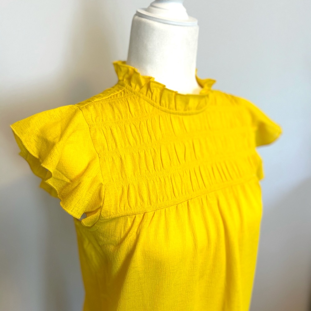 NWT Ann Taylor Petite Yellow S/S Smocked Top